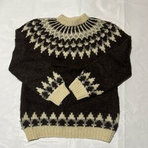 ALAFOSS ICEWOOL Vintage  100% Wool Hand Knitted Sweater